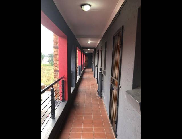 1 BEDROOM APARTMENT FOR SALE IN RAVENSWOOD